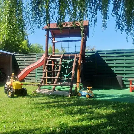 Σπίτι διακοπών Tamasi Villa- Nyaralohaz Balatonkeresztúr