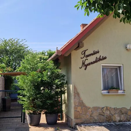 Case de vacanță Tamasi Villa- Nyaralohaz *