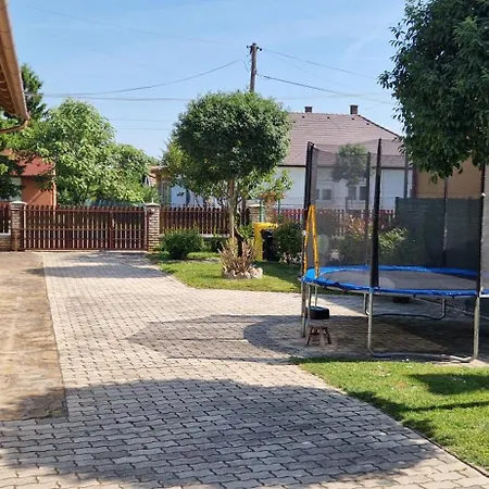 Tamasi Villa- Nyaralohaz Balatonkeresztúr